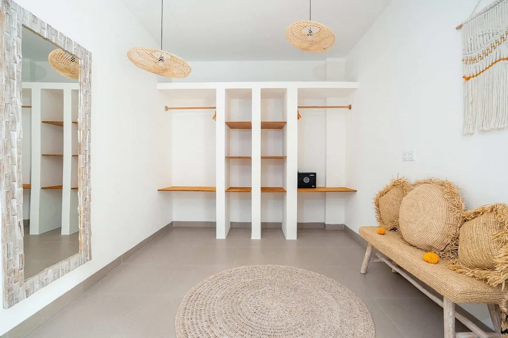 Villa Quiet