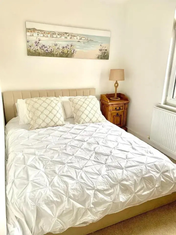 Lovely 2 bedroom modern loft apartment sea view