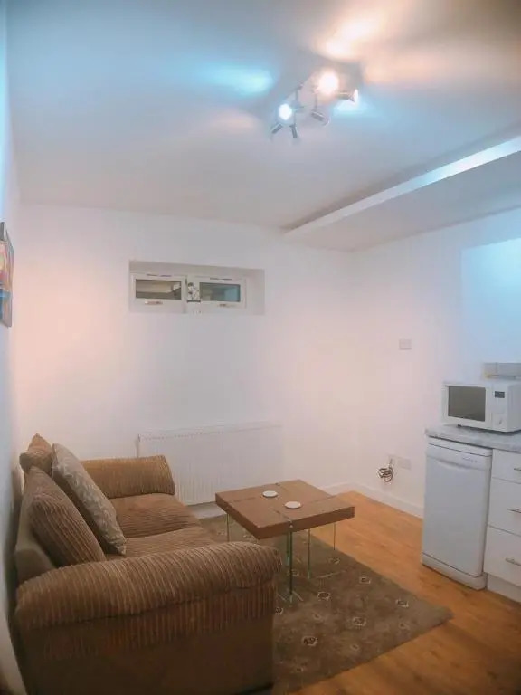 Comfortable double bedroom lovely bungalow