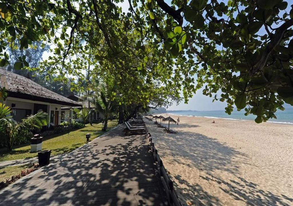 Thande Beach Hotel