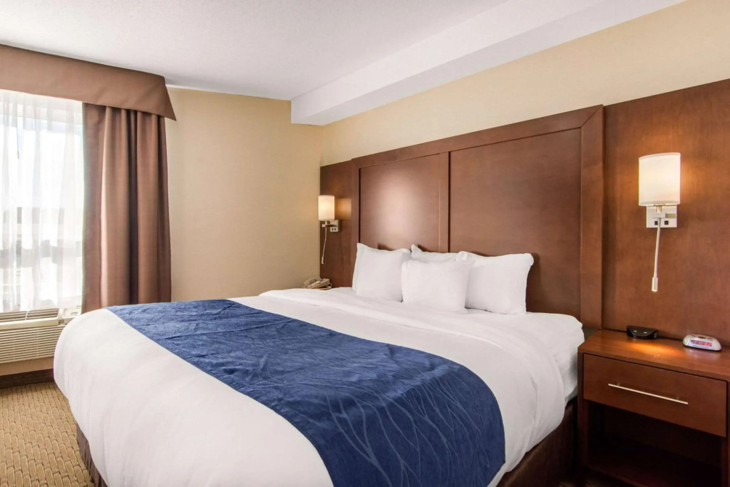 Comfort Inn & Suites