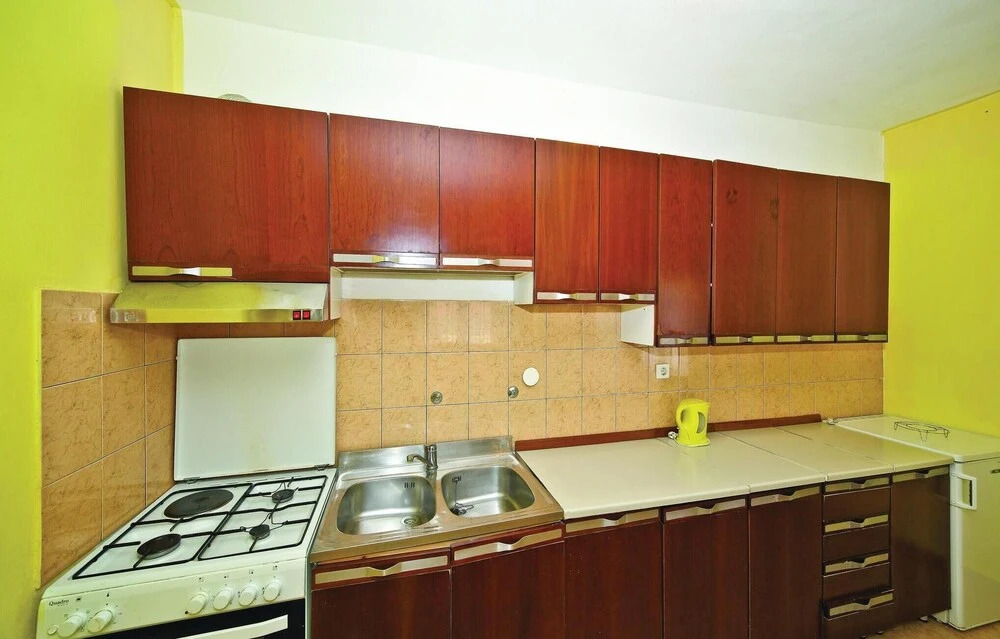 Beautiful Apartment in Mastrinka With Wifi and 2 Bedrooms