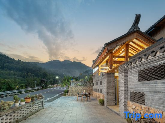 Warm and cool homestay