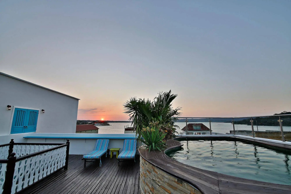 Hotel Isla de Flores