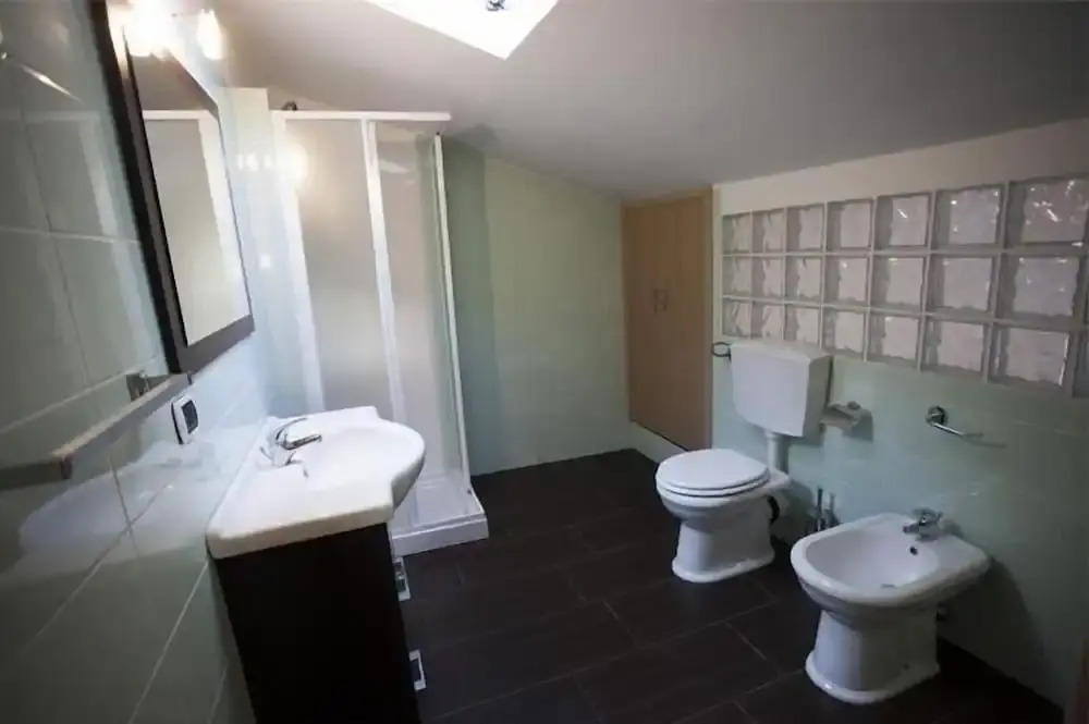 HomeHotels
