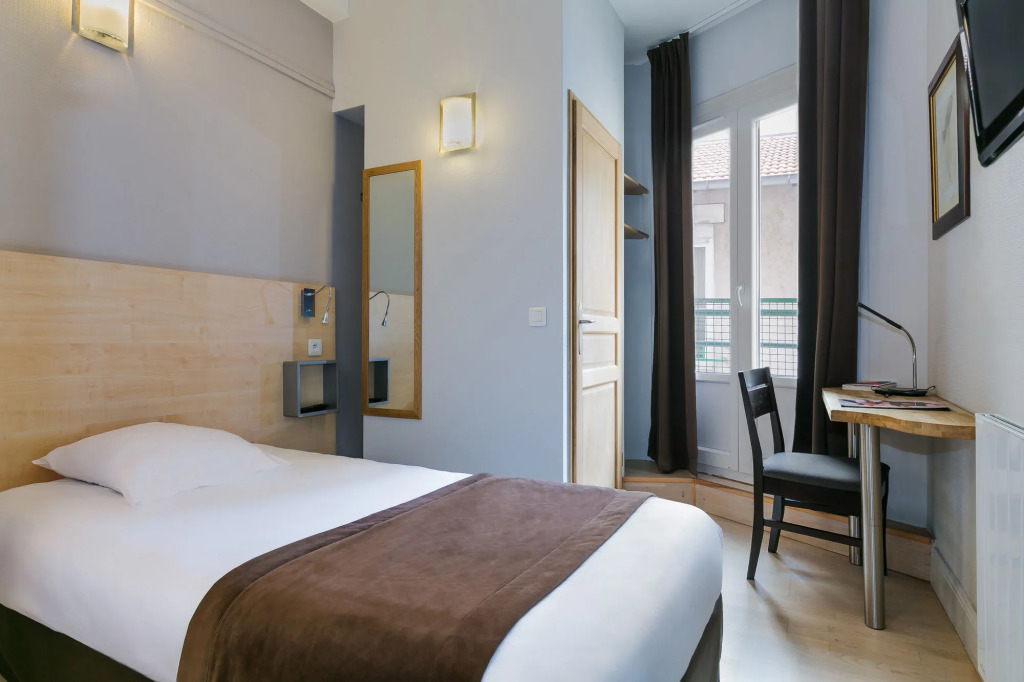 Hotel Foch Nancy Gare
