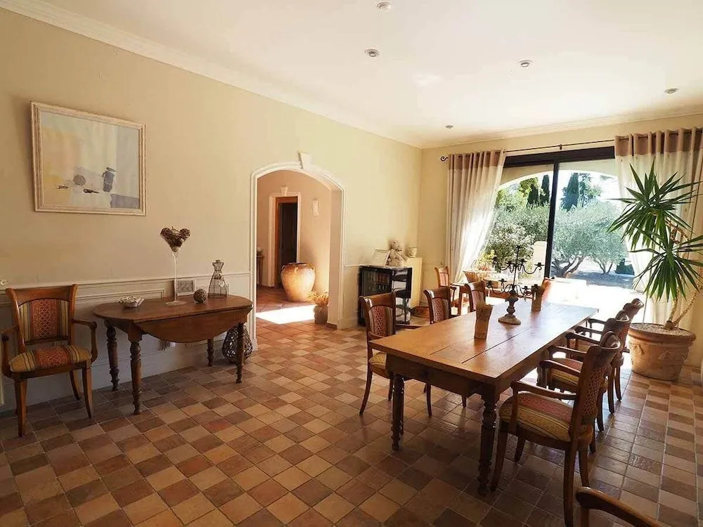 LE CLOS DES CYPRES - Maison dhôtes de Charme - Diner Gourmet & Bien-être