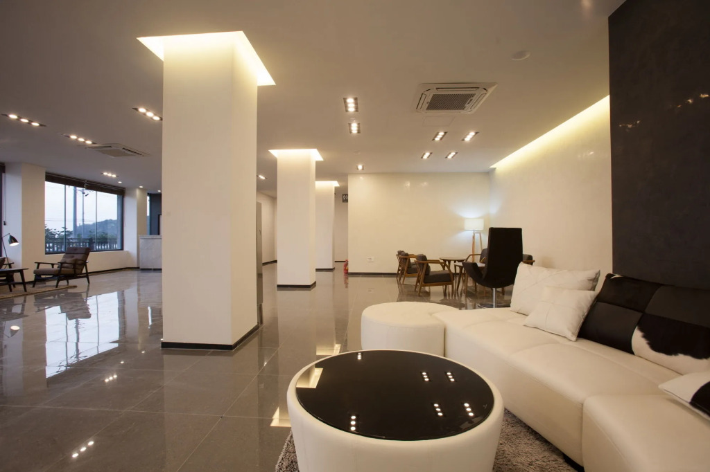 Hotel Two-Y
