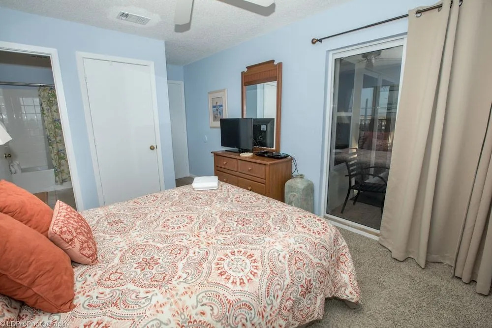 Poolside S 101 2 Bedroom Condo by RedAwning