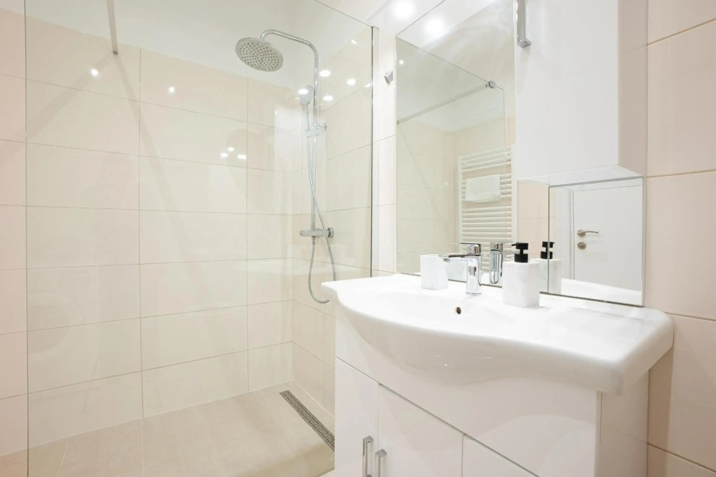 Apartment in the central area. 5 minute's walk to the Danube.
