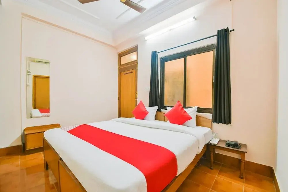 OYO 46081 Hotel Parinay Inn