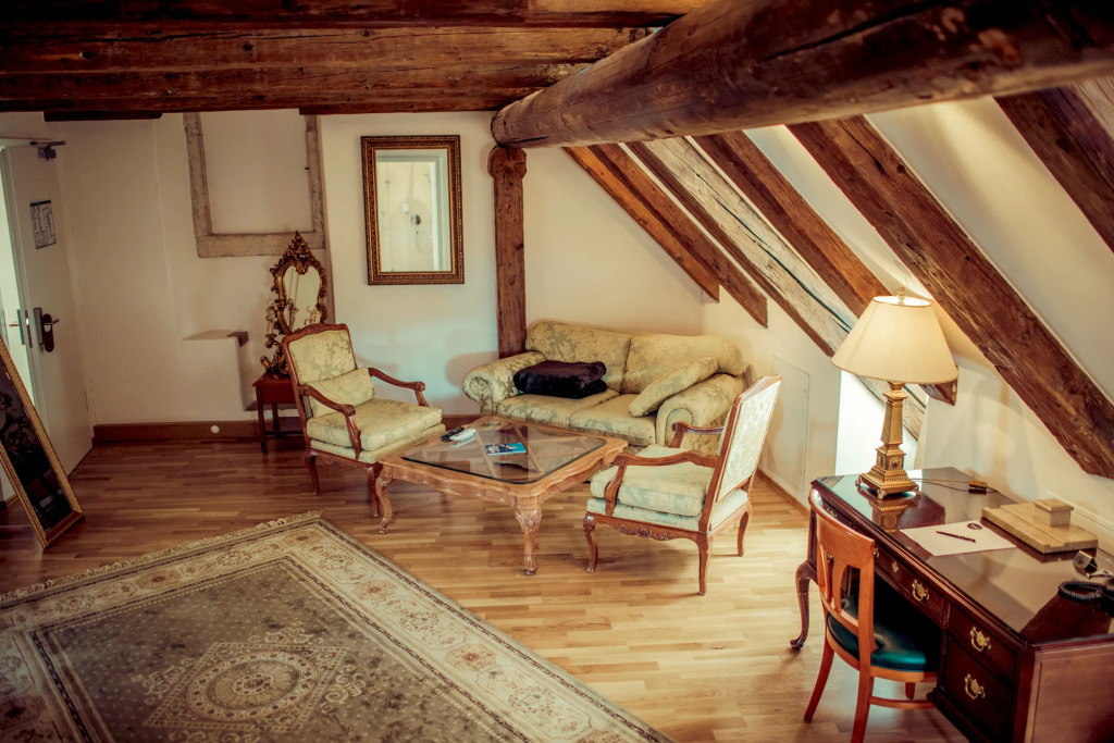 Chin-Chin Hotel ehemals Bohemian Hotel