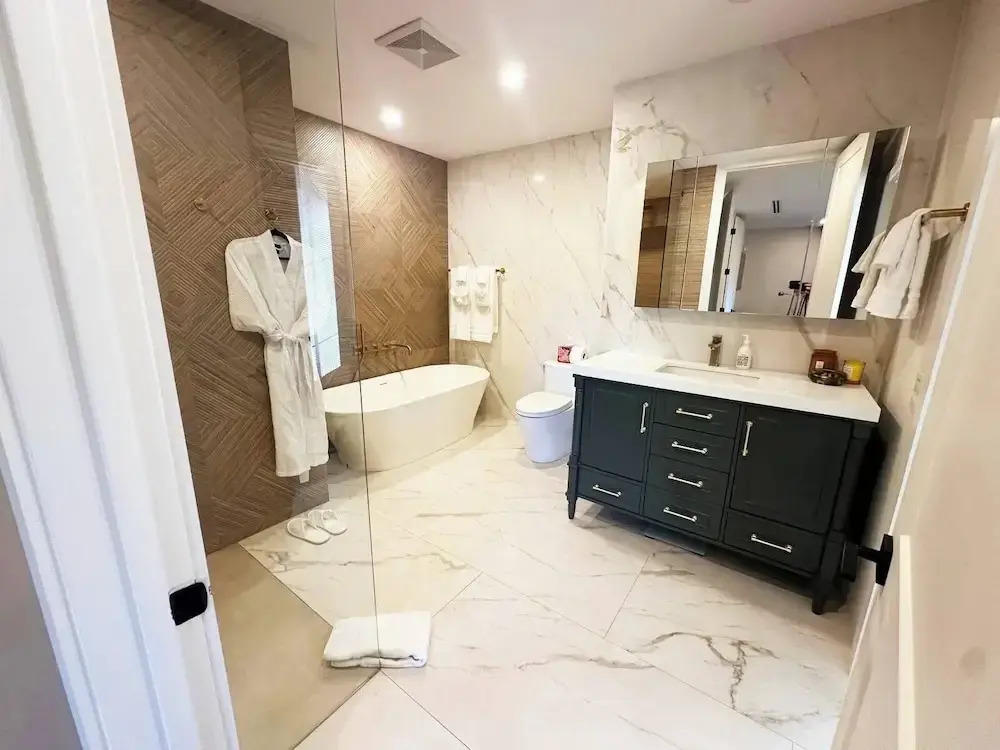 New 5 Bedroom Modern Villa on Golf Course
