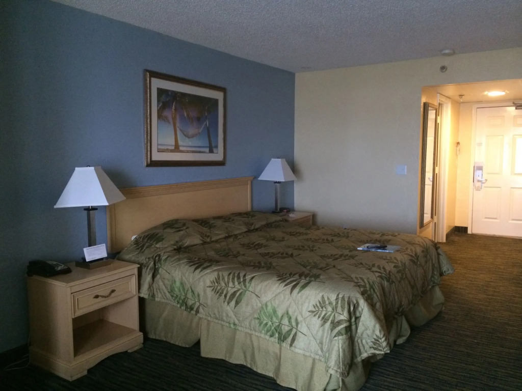 Beachside Hotel
