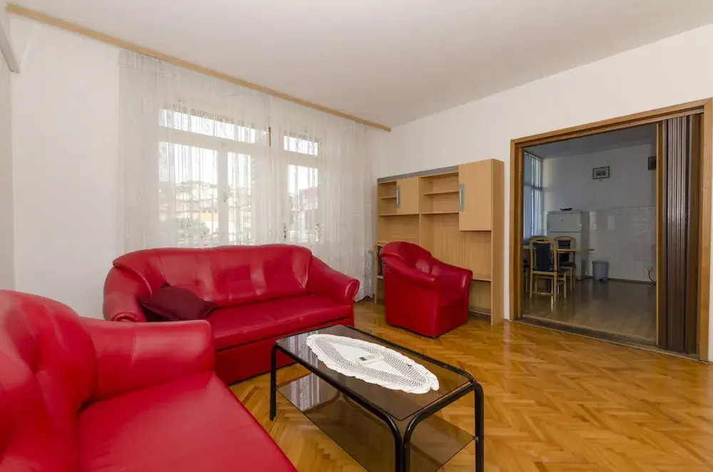 Apartment Tome G