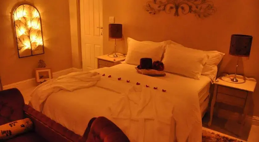 @TheBay Guest Villa