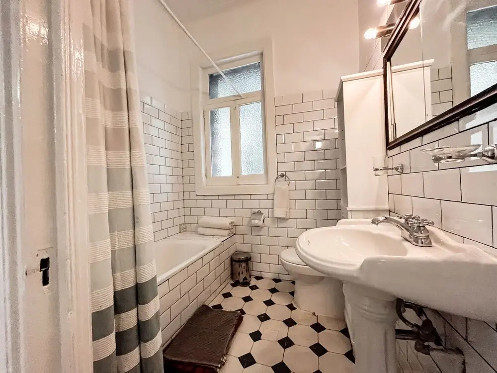 Deco Housing Luxury Rentals in Roma Norte