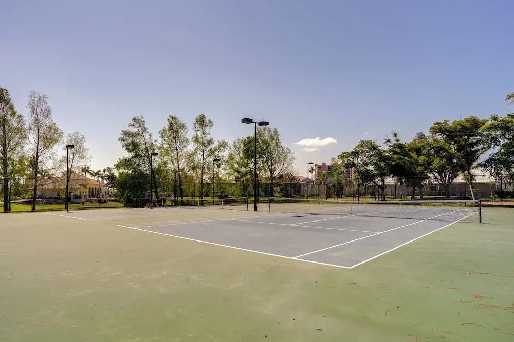 Walk to Marina + Restaurants: Cape Coral Escape!