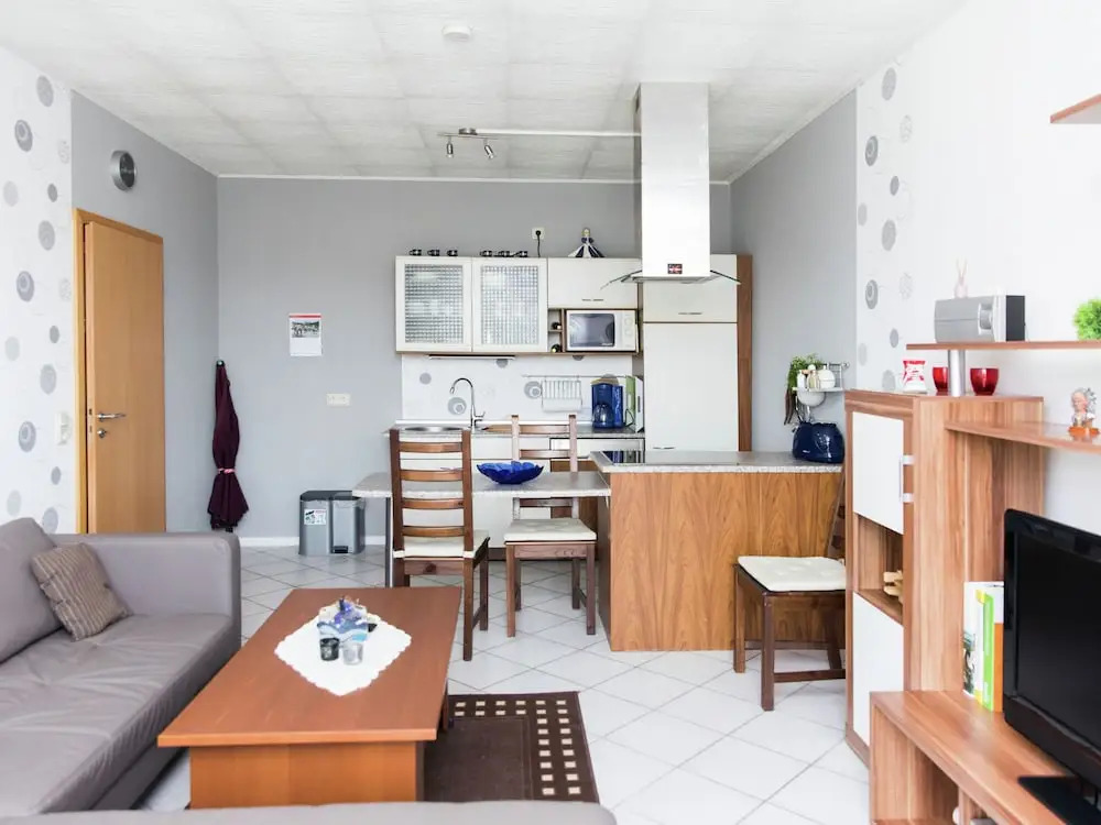 Blissful Apartment With Terrace, Barbecue, Garden Furniture