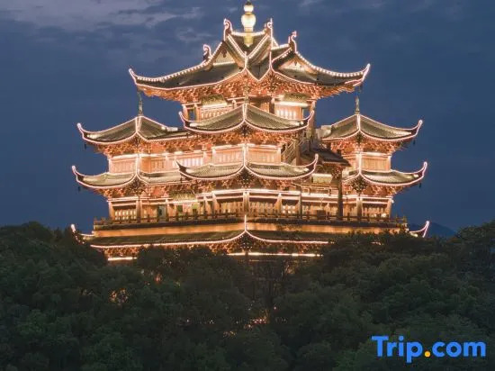 Homeinn Plus Hotel (Hangzhou Xihu Lakeside Broken Bridge Scenic Area Baoshi Road)
