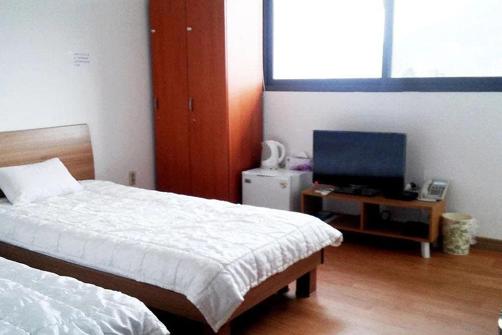 Geomunoreum Hostel