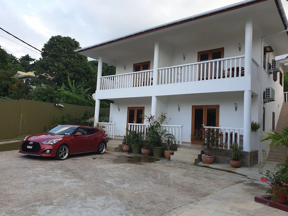 La Maison Hibiscus Self Catering Accommodation