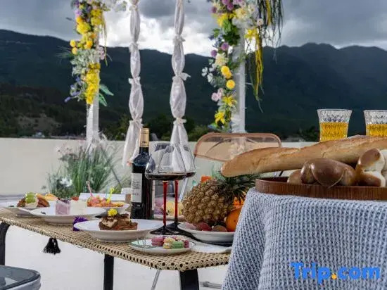 Xiaoshan Yue Homestay (Baisha Ancient Town)