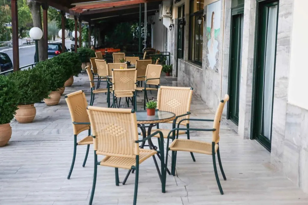 Anixis Hotel