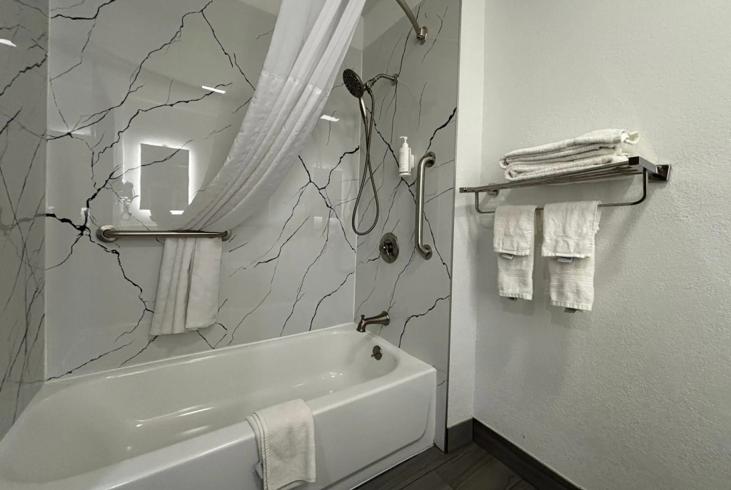 Super 8 by Wyndham Peoria