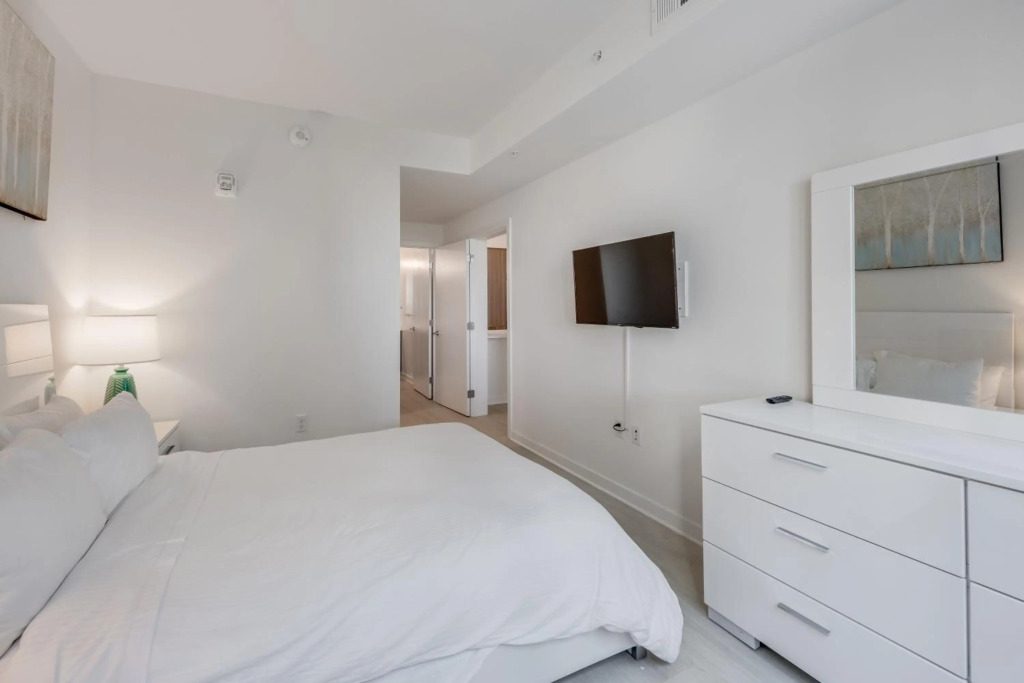 Global Luxury Suites at Capitol Hill