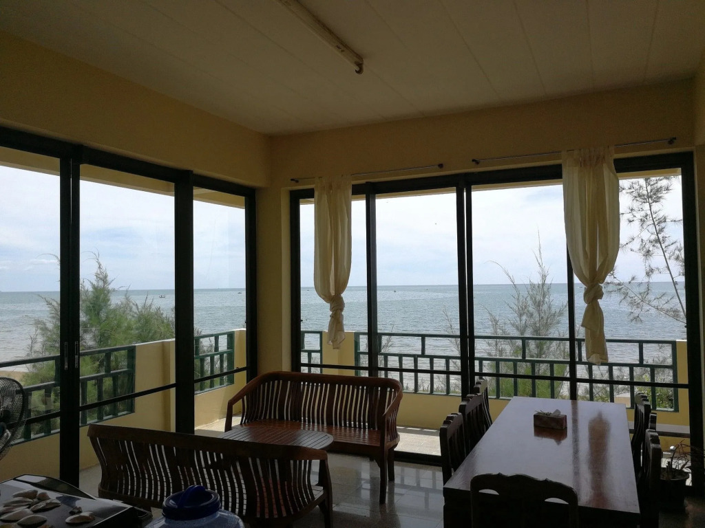 Aow Noi Sea View Resort
