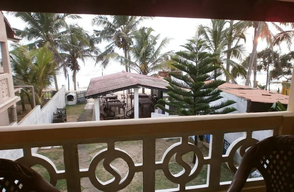 Vista Rooms Hikka Beach