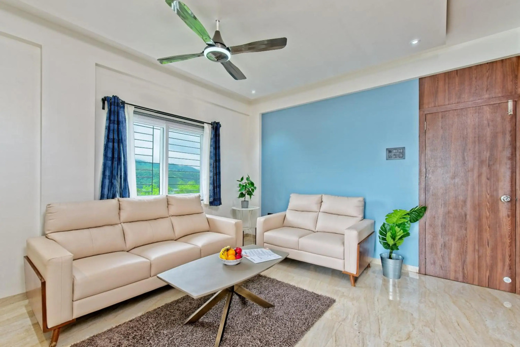 SaffronStays Riverdale, Mulshi - Lakefront villa with pool and mountain view