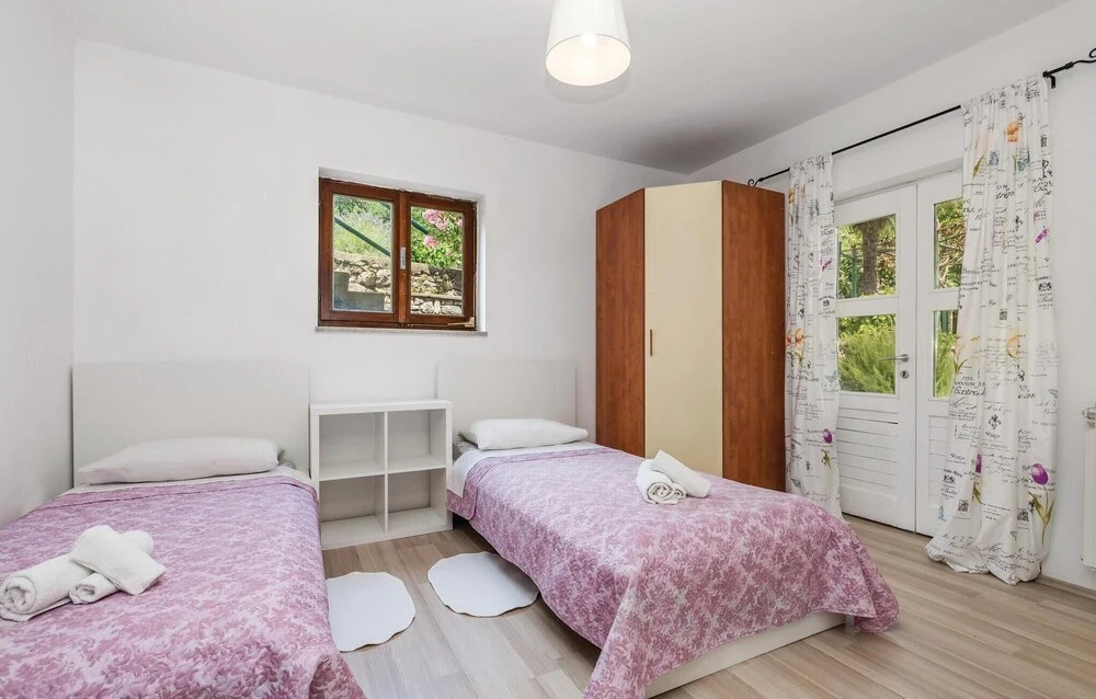 Awesome Home in Matulji with Hot Tub, WiFi & 2 Bedrooms