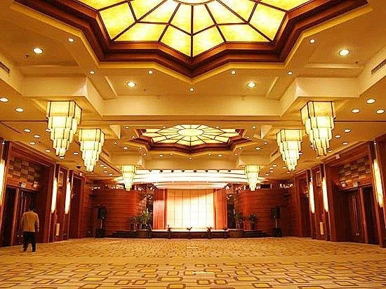 Yinlong Hotel