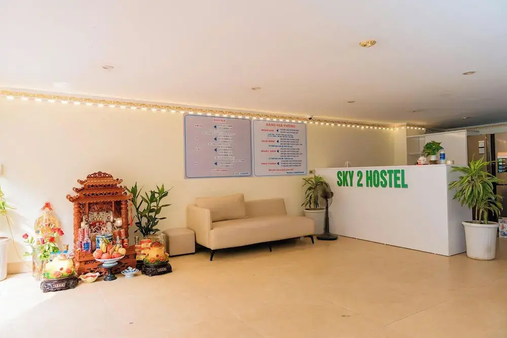 Sky 2 Hotel