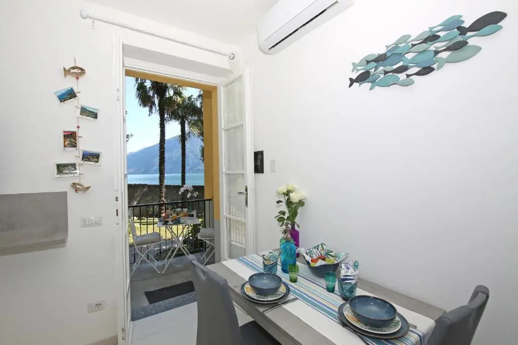 Apartment A lago, private beach and parking