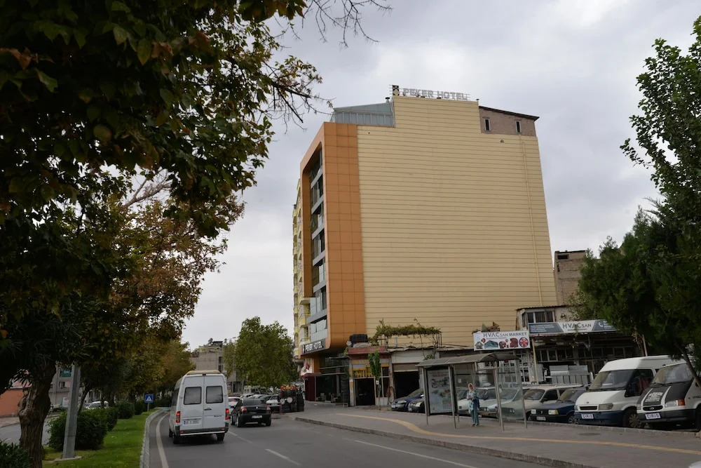 Peker Hotel