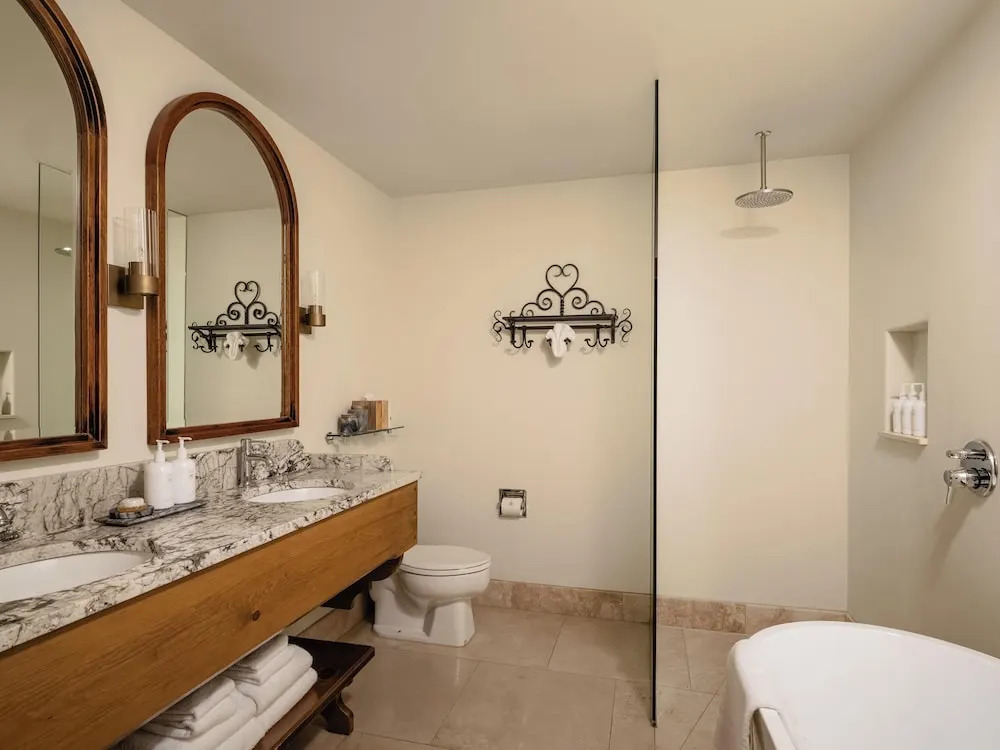 Enzian Inn