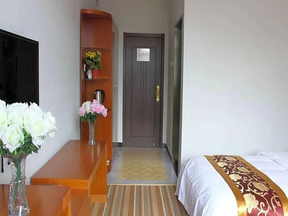 Beijing GuoMen Business Hotel