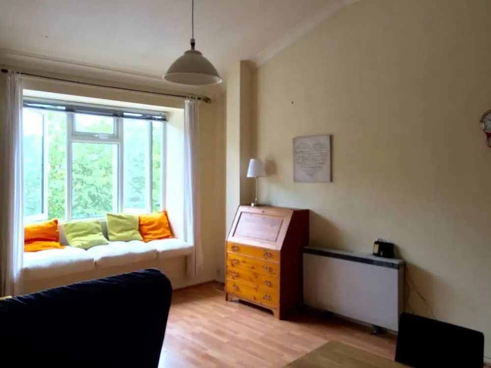 Charming Studio Apartment In London