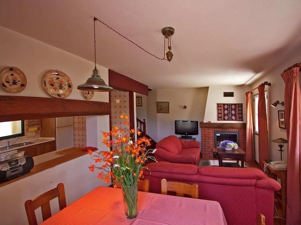 Nice Cottage in Santo Antonio da Serra With Pool