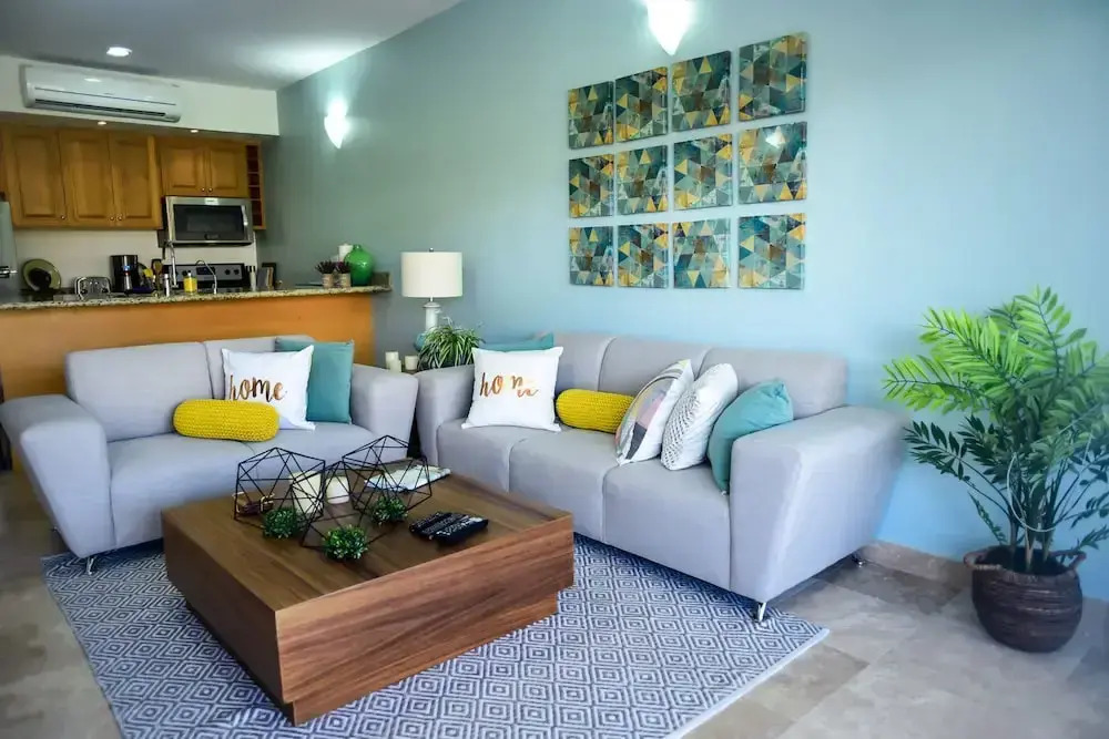 Peninsula 103 2 BR by Casago