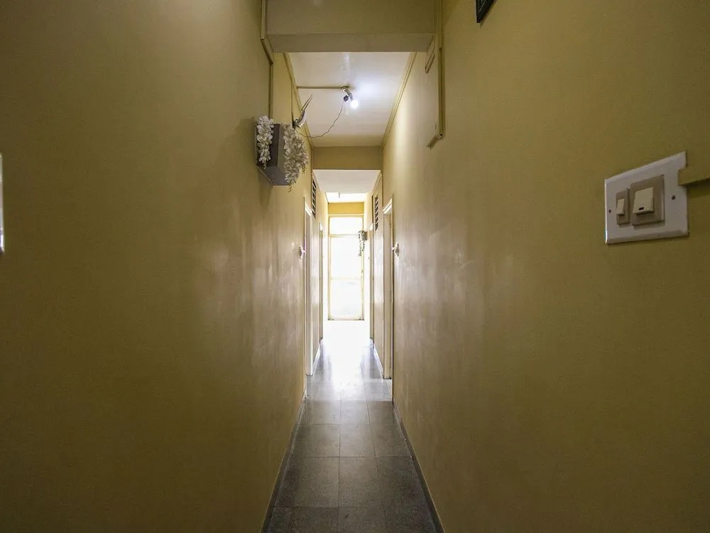 OYO 16987 Sai Suites