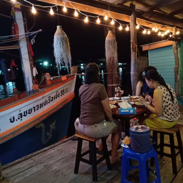 Rub Lom Chom Klong Homestay
