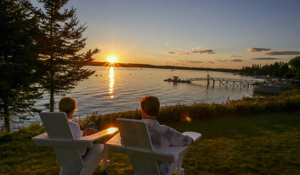 Spruce Point Inn Resort and Spa