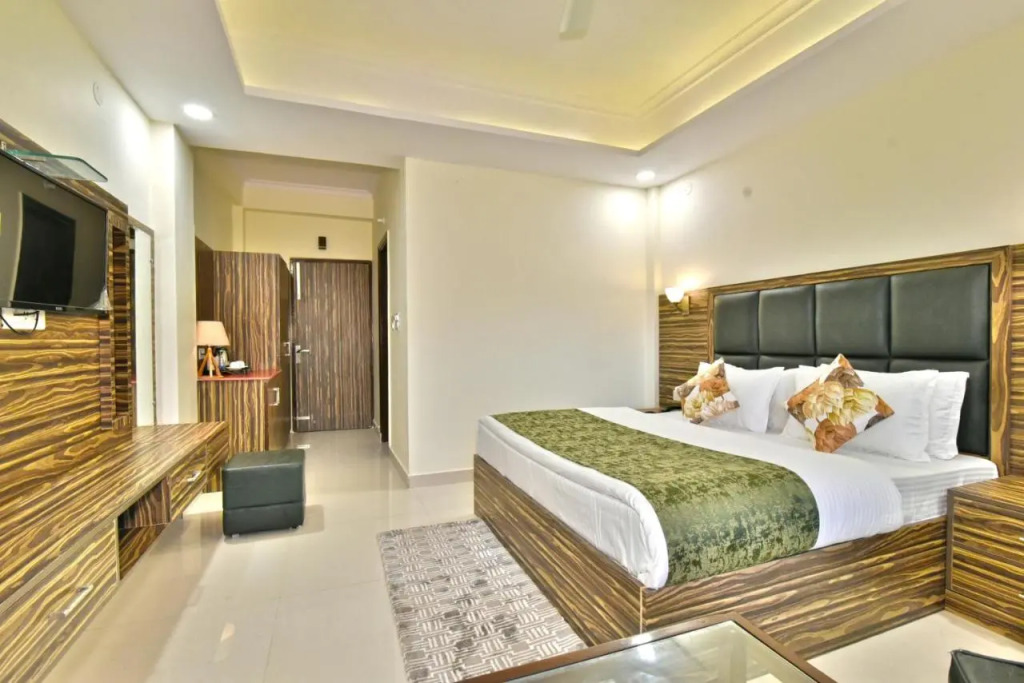 Hotel Comfort Court