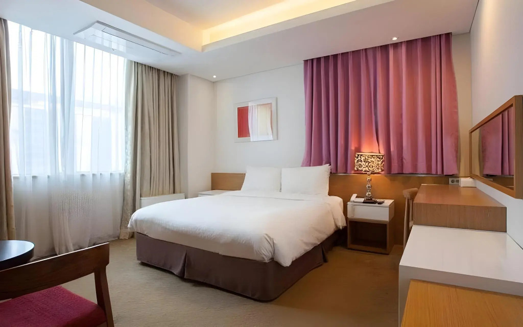Hotel Pharos