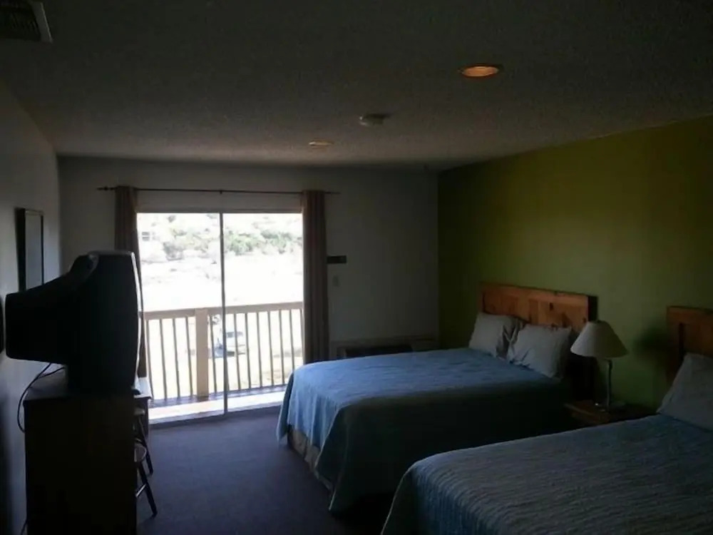 Lodge At Turkey Cove