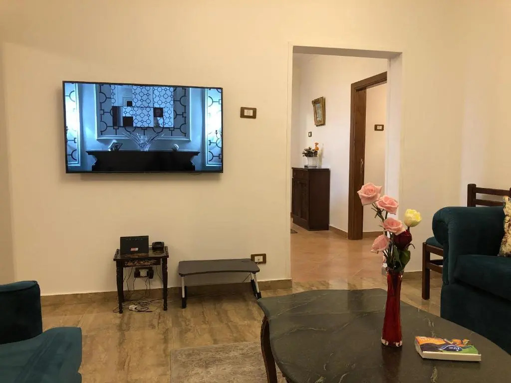 Three bedrooms apartment Nile view maadi